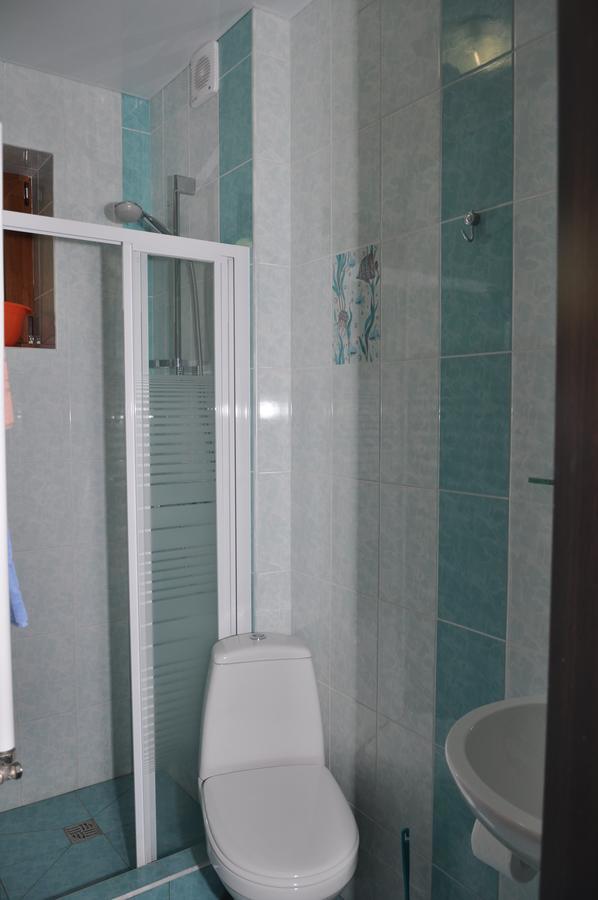 Inn Na Bugaze Karolino-Buhaz Exteriör bild
