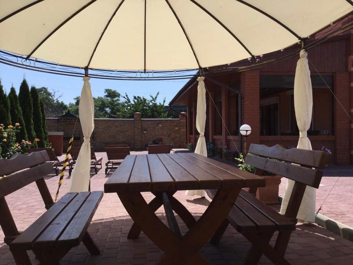 Inn Na Bugaze Karolino-Buhaz Exteriör bild