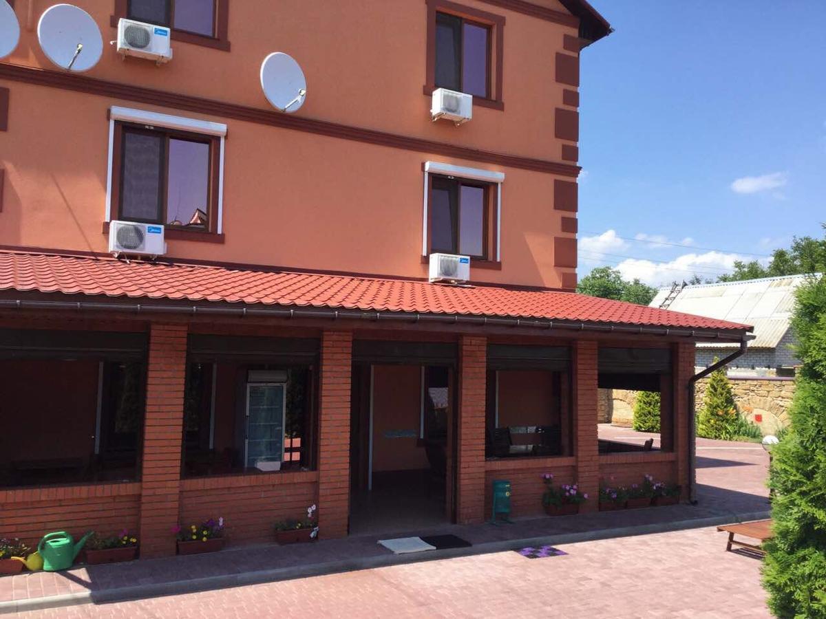 Inn Na Bugaze Karolino-Buhaz Exteriör bild